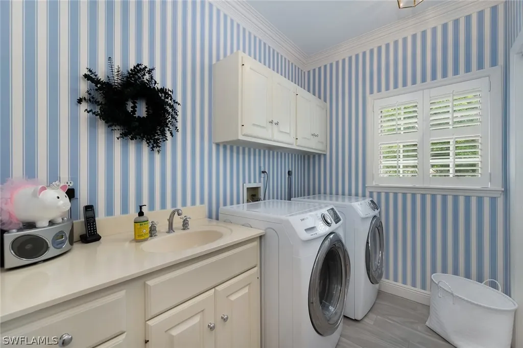 9033 Ligon Court Fort Myers FL 33908