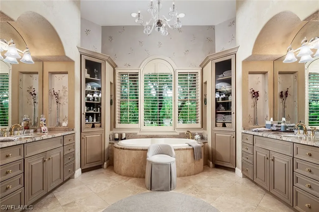 2702 Medallist Lane Naples FL 34109
