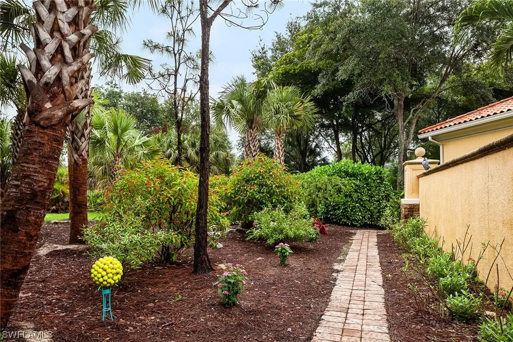 2702 Medallist Lane Naples FL 34109