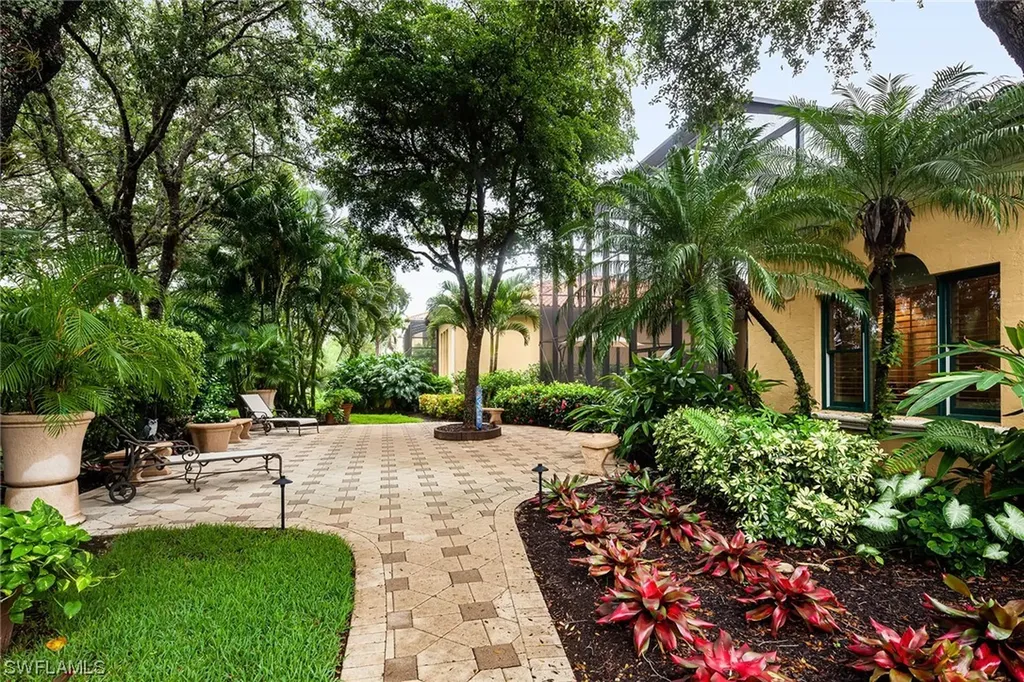 2702 Medallist Lane Naples FL 34109