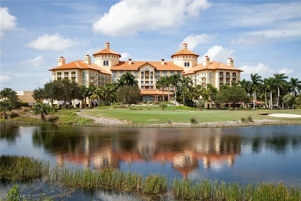 2702 Medallist Lane Naples FL 34109