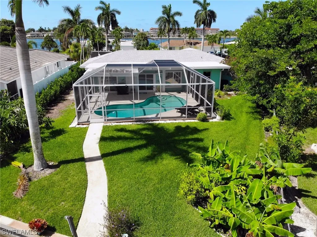 5 Pelican Street E Naples FL 34113