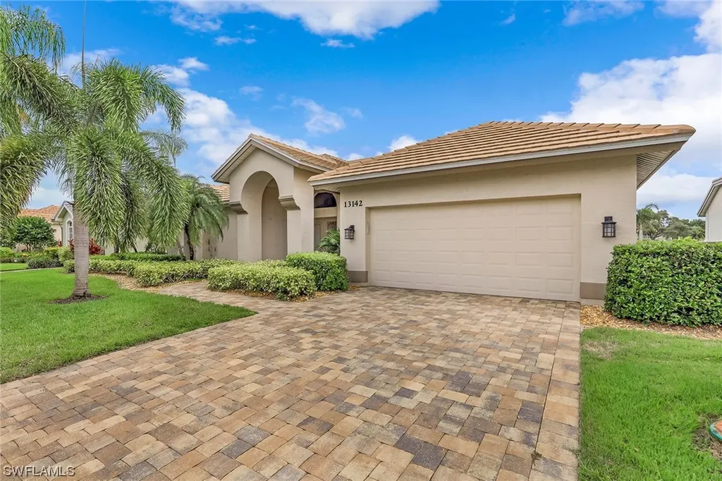 13142 Bridgeford Avenue Bonita Springs FL 34135