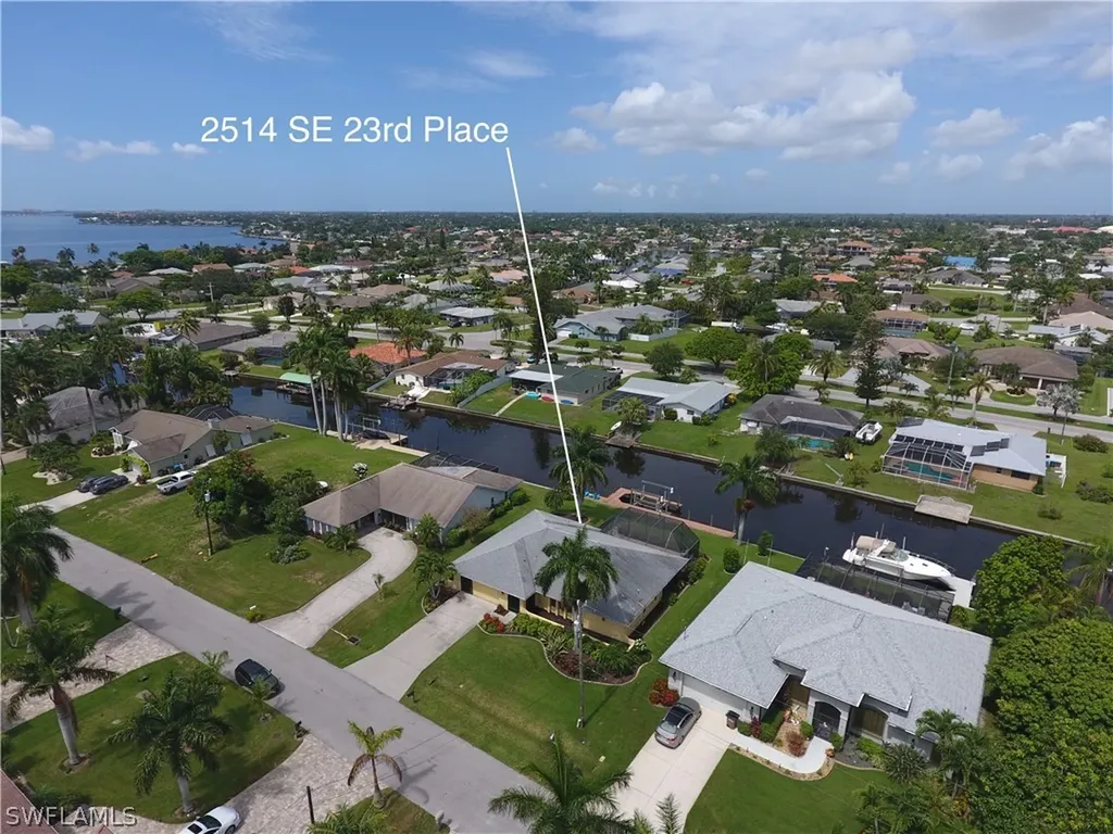2514 SE 23rd Place Cape Coral FL 33904