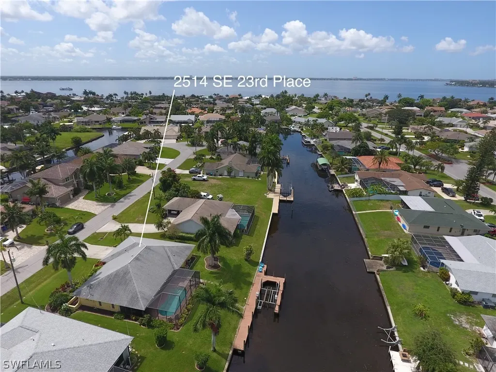 2514 SE 23rd Place Cape Coral FL 33904