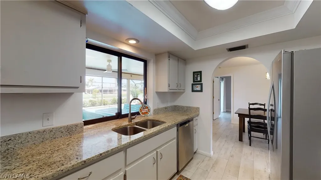 2514 SE 23rd Place Cape Coral FL 33904