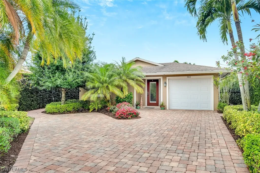 561 92nd Avenue N Naples FL 34108