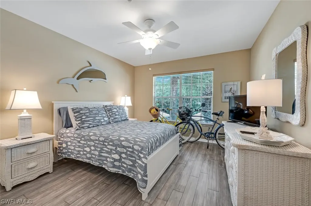1930 Willow Bend Circle Naples FL 34109