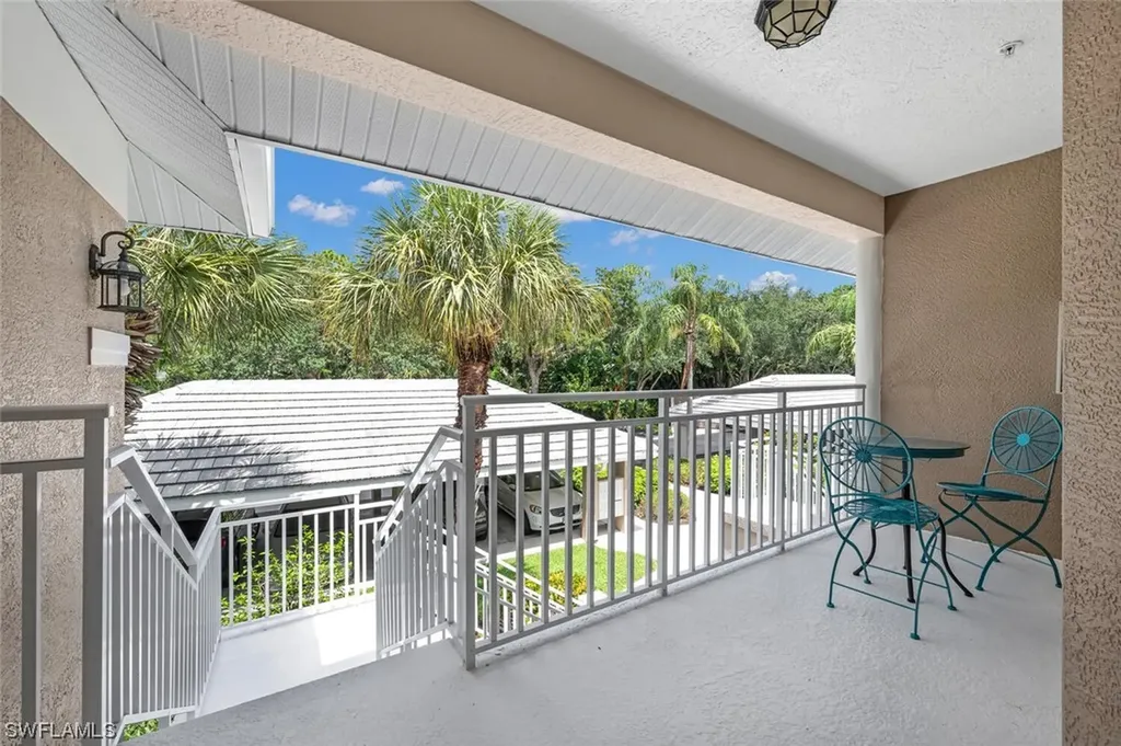 1930 Willow Bend Circle Naples FL 34109