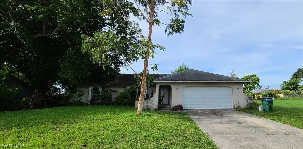 242 Gleason Parkway Cape Coral FL 33914