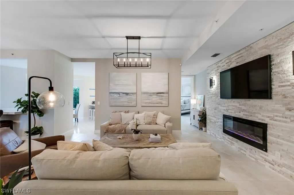 205 Colonade Circle Naples FL 34103