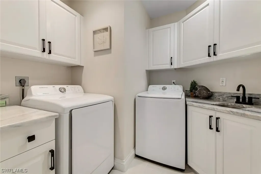 205 Colonade Circle Naples FL 34103