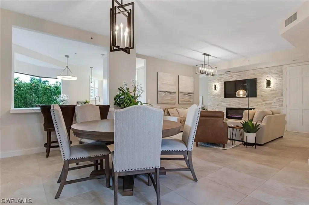 205 Colonade Circle Naples FL 34103