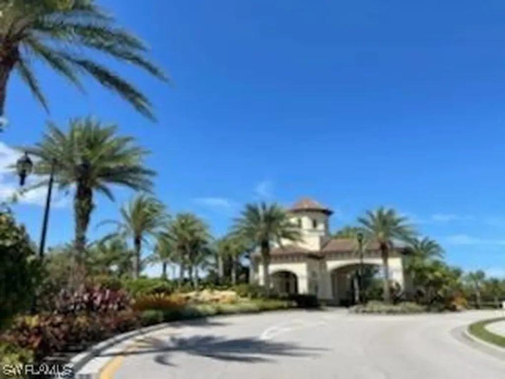 13669 Mandarin Circle Naples FL 34109