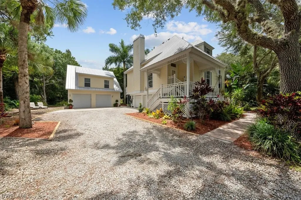 10916 Parnu Street Naples FL 34109