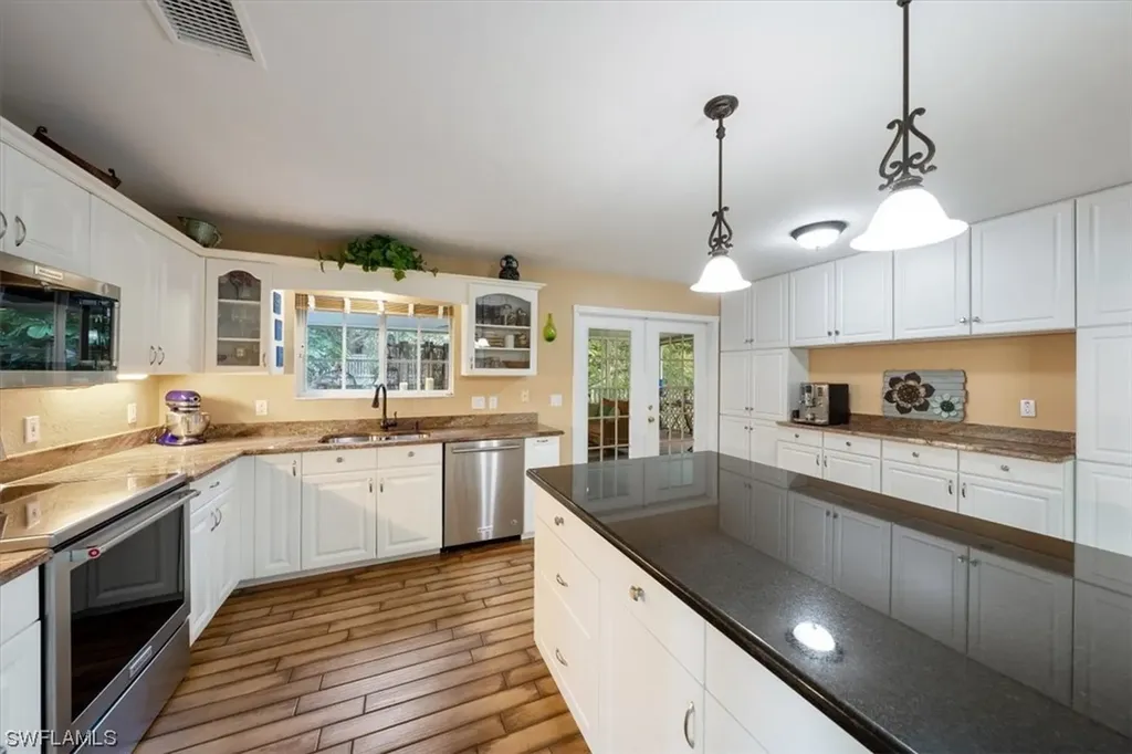 10916 Parnu Street Naples FL 34109