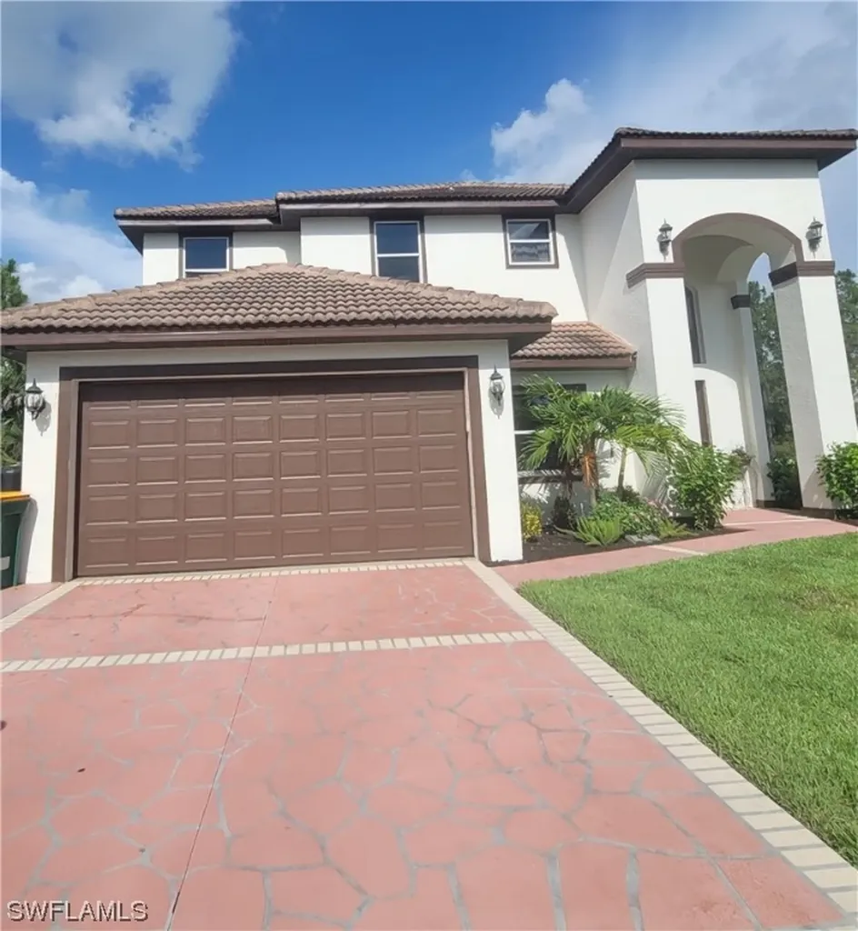 1695 12th Avenue NE Naples FL 34120