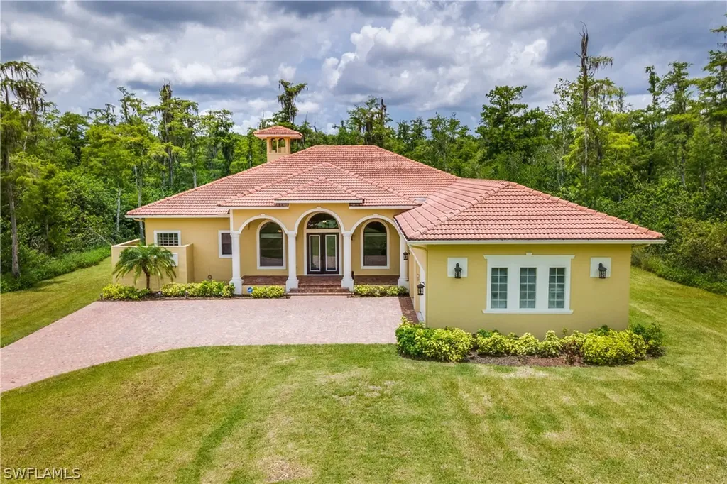 4565 Wilson Boulevard N Naples FL 34120