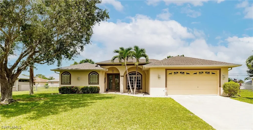 2216 SE 8th Avenue Cape Coral FL 33990