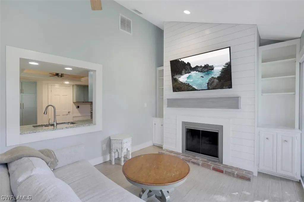 4736 West Boulevard Naples FL 34103