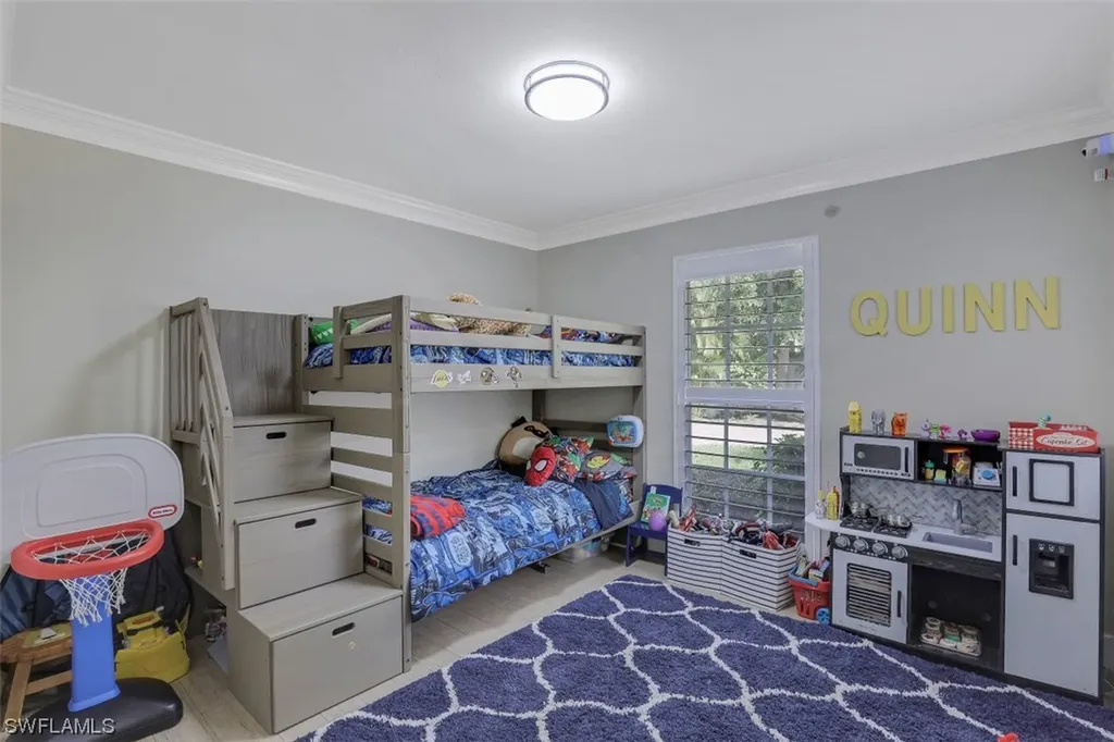 4736 West Boulevard Naples FL 34103