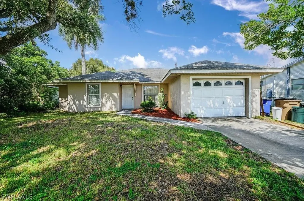 12206 1st Street Fort Myers FL 33905