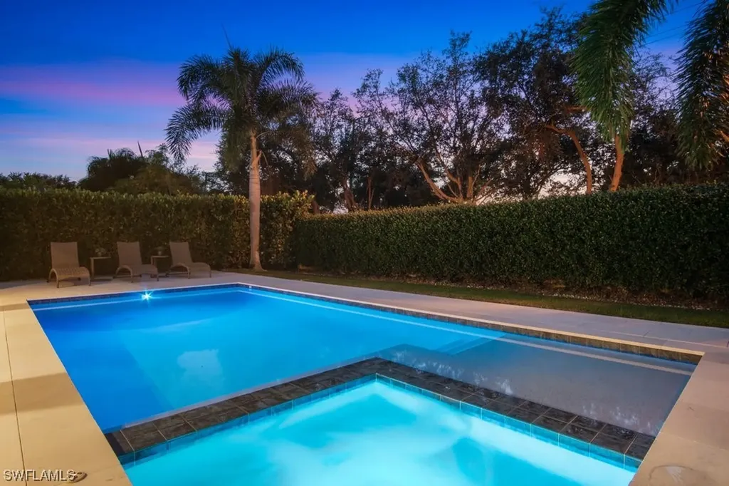 7619 San Sebastian Way Naples FL 34109