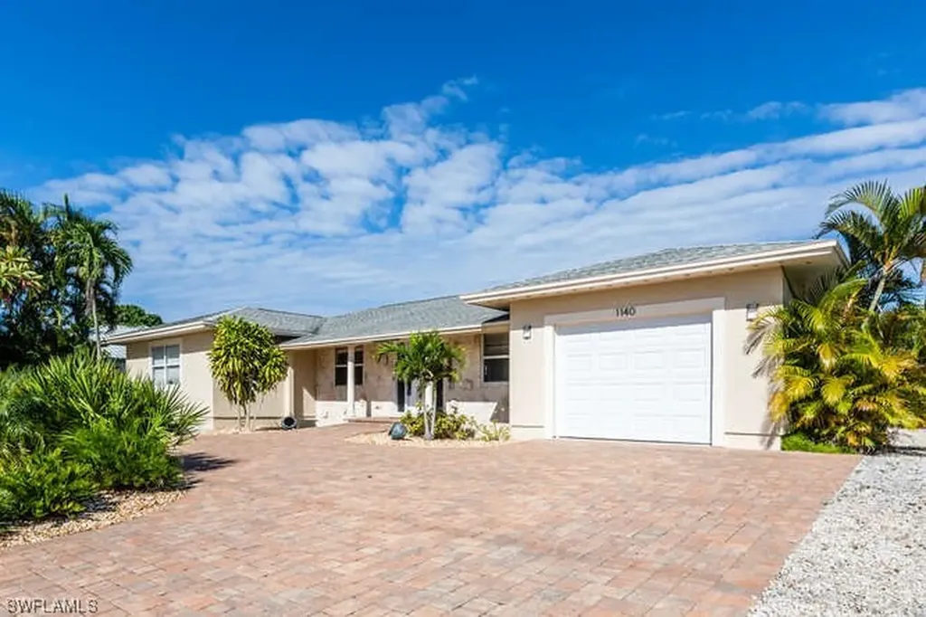 1140 Martinique Court Marco Island FL 34145