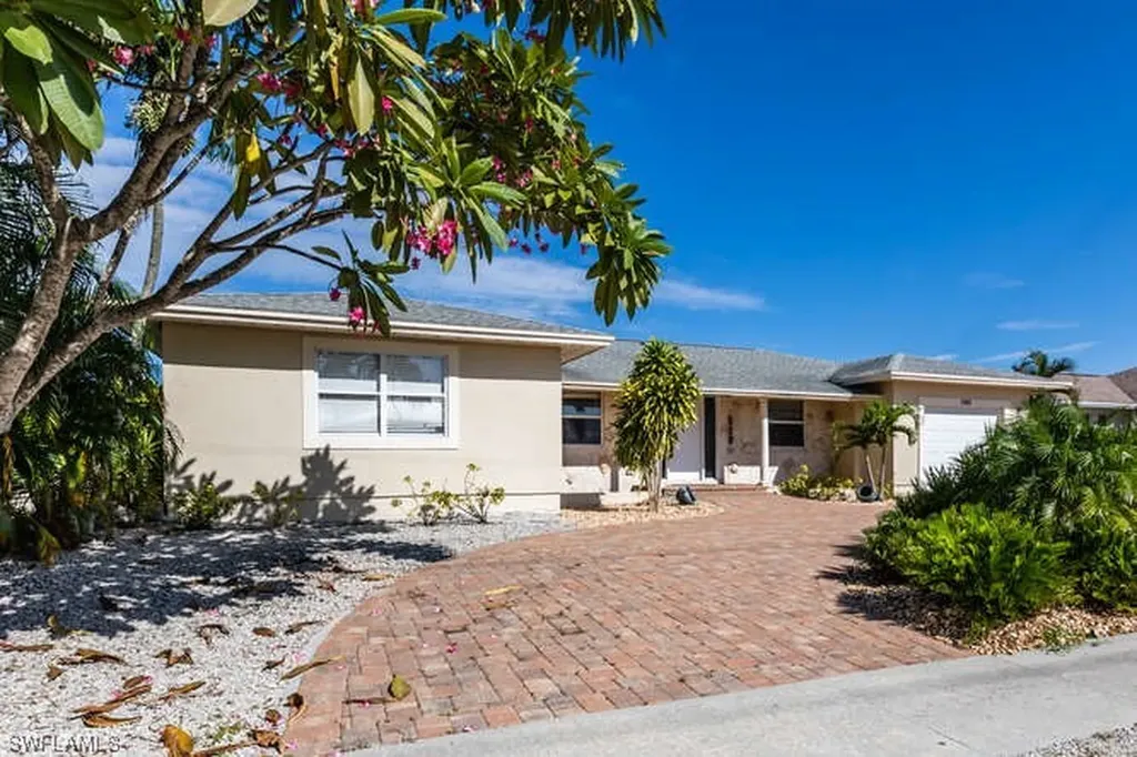 1140 Martinique Court Marco Island FL 34145