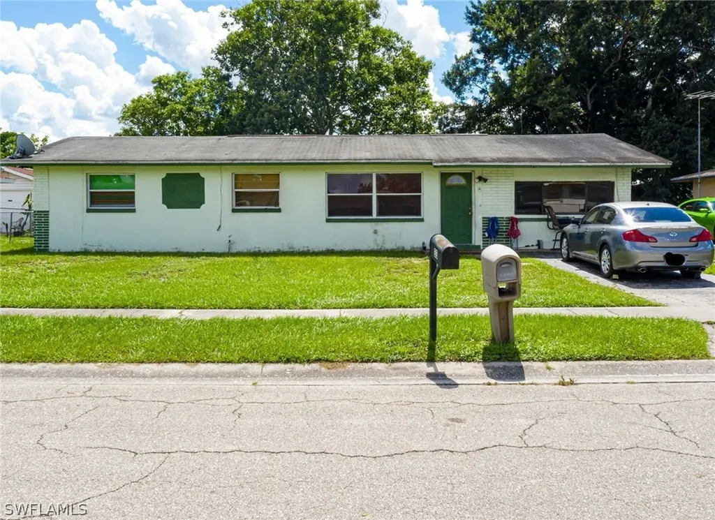 34 Skipton Circle Fort Myers FL 33905