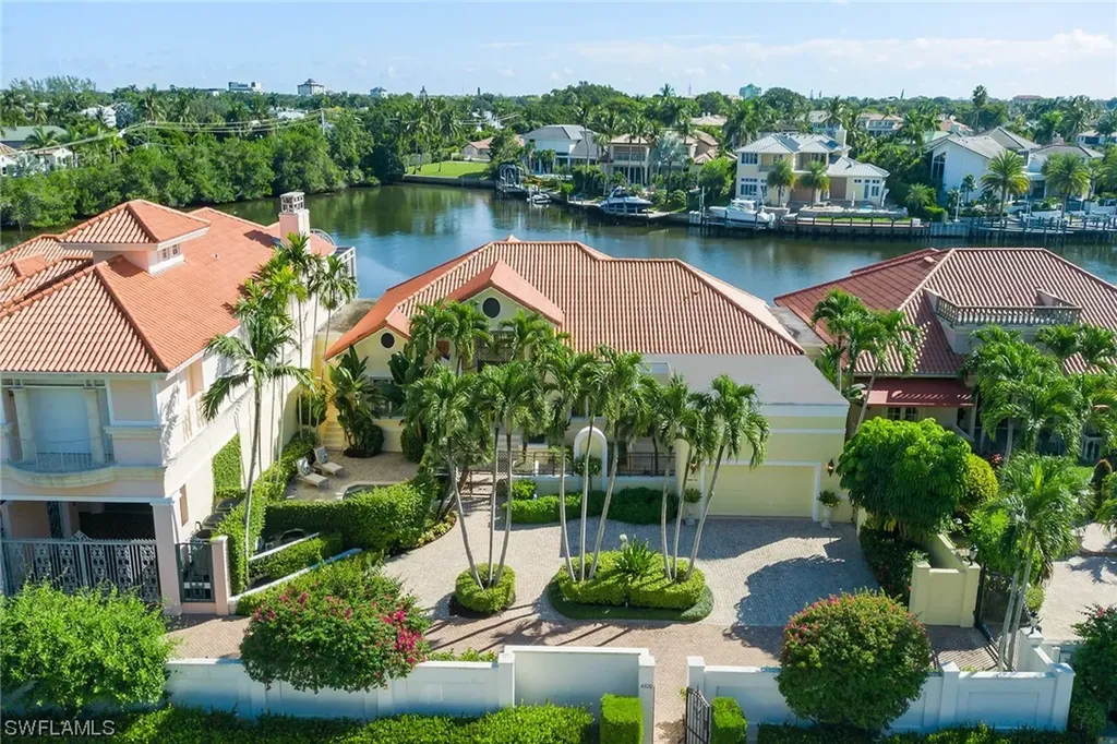 4820 Gulf Shore Boulevard N Naples FL 34103