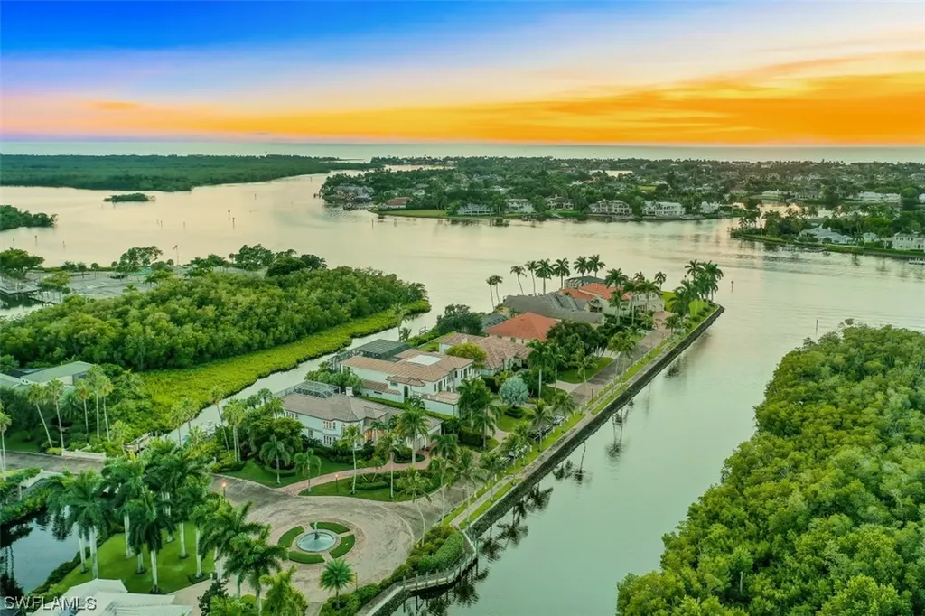1480 Gulfstar Drive S Naples FL 34112