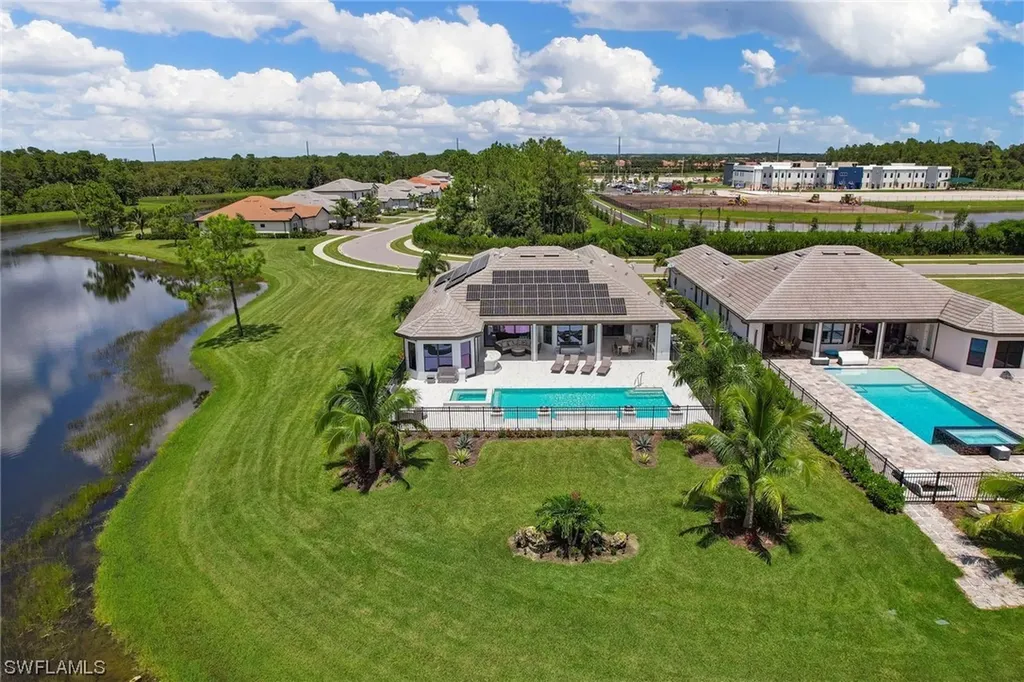 2347 Grenadines Way Naples FL 34120