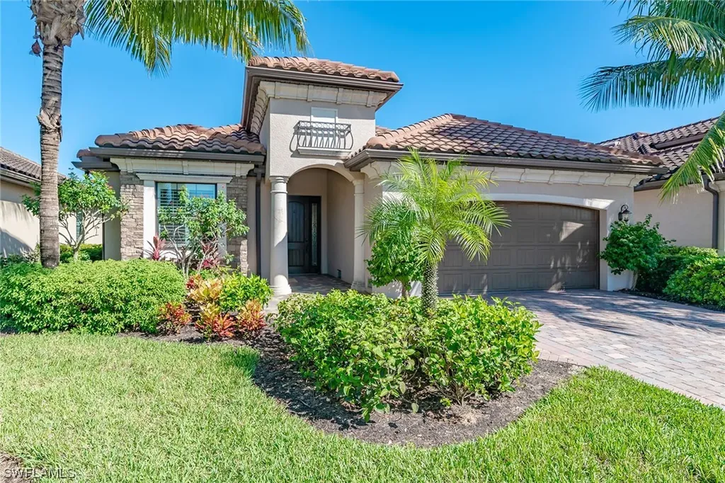 2942 Aviamar Circle Naples FL 34114