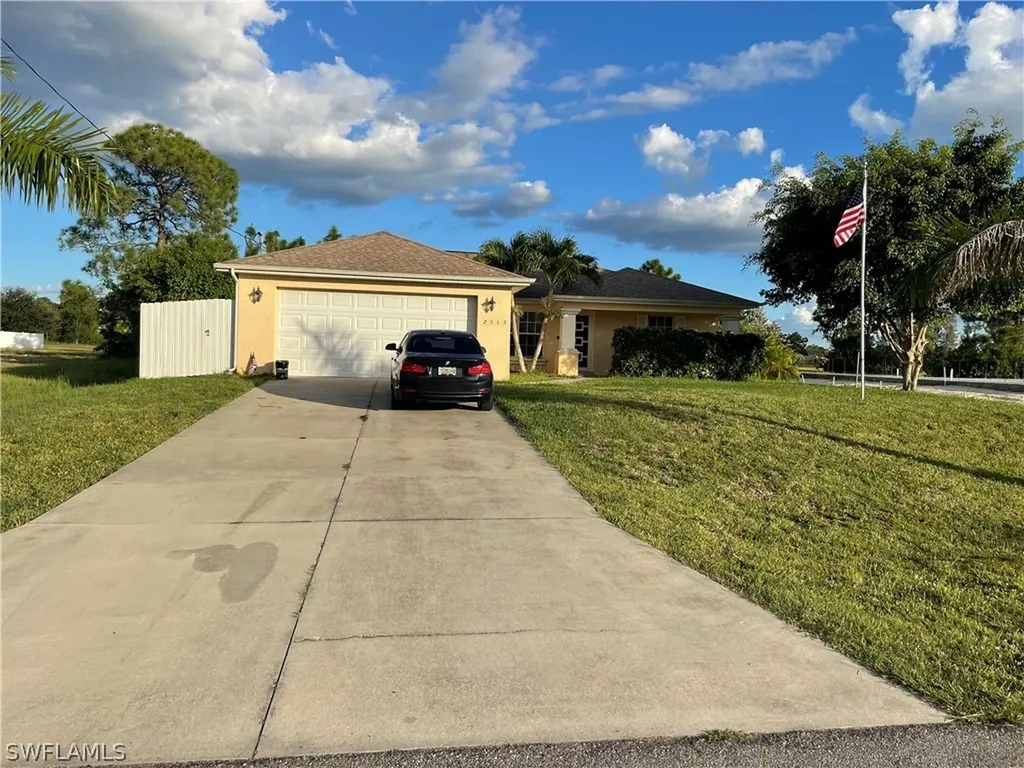 2513 NW 27th Place Cape Coral FL 33993