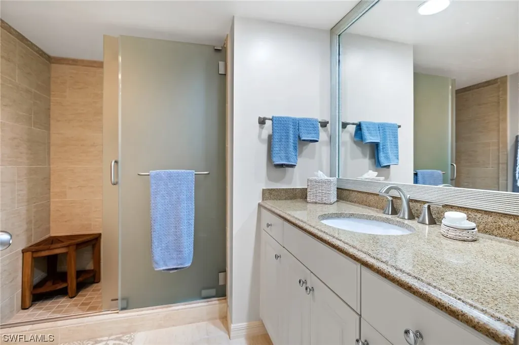 200 Wyndemere Way Naples FL 34105