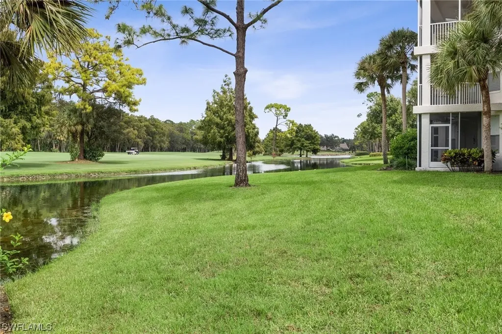 200 Wyndemere Way Naples FL 34105