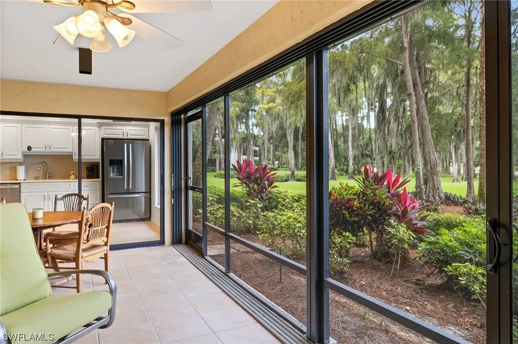 200 Wyndemere Way Naples FL 34105