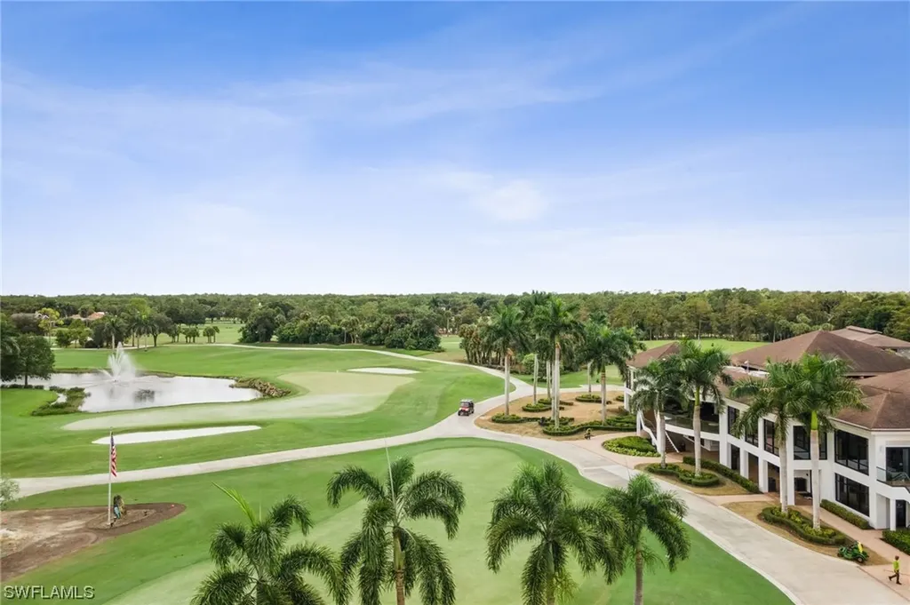 200 Wyndemere Way Naples FL 34105