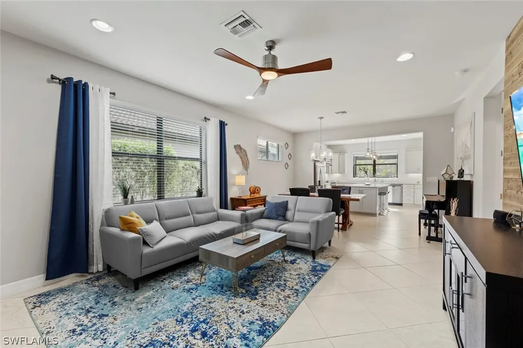 10947 Glenhurst Street Fort Myers FL 33913