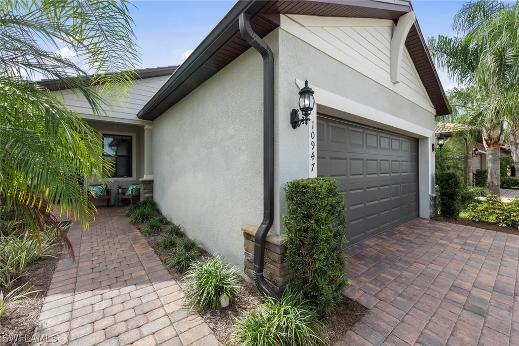 10947 Glenhurst Street Fort Myers FL 33913