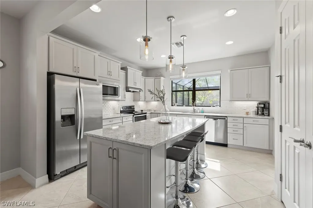 10947 Glenhurst Street Fort Myers FL 33913
