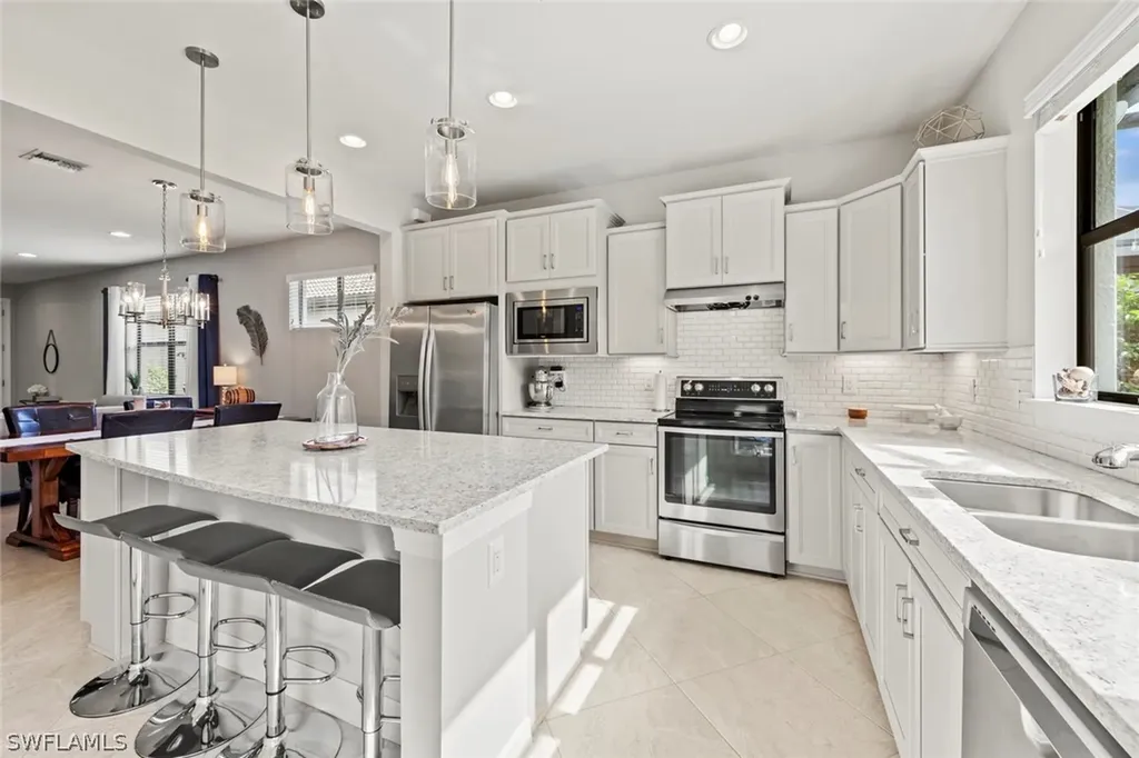10947 Glenhurst Street Fort Myers FL 33913