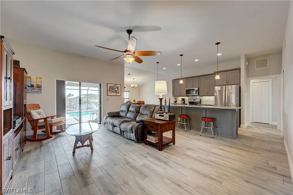3221/3225 NW 46th Avenue Cape Coral FL 33993
