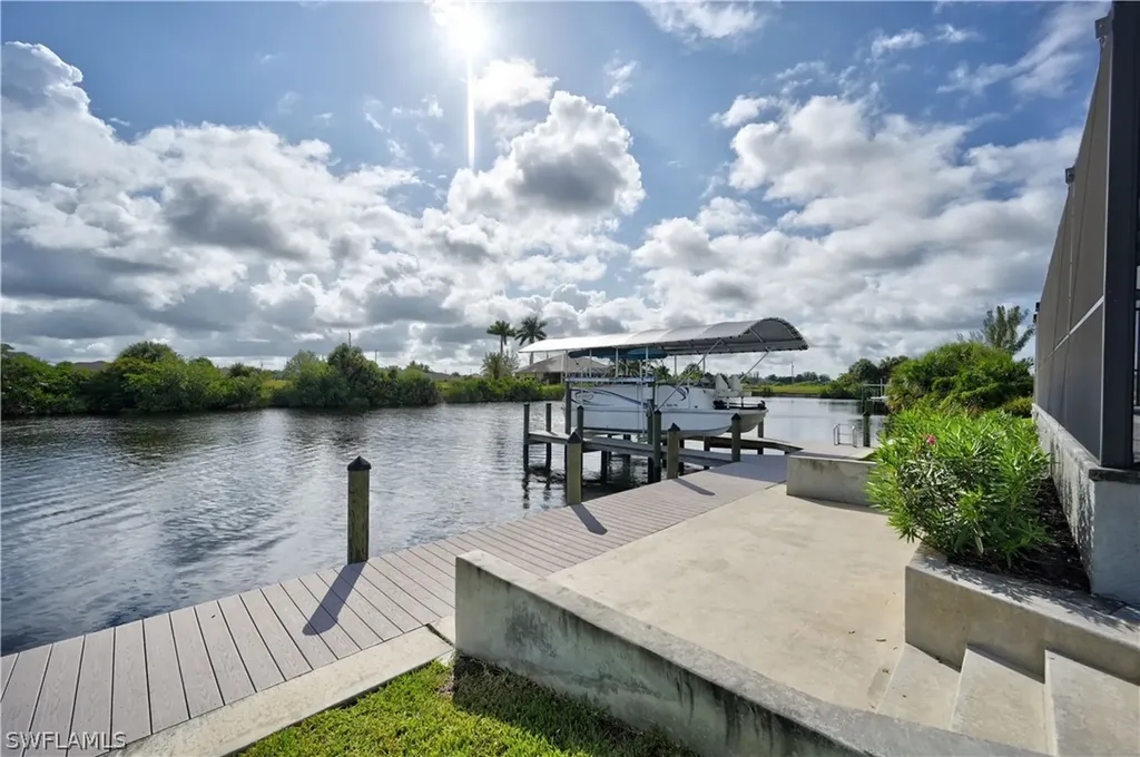 3221/3225 NW 46th Avenue Cape Coral FL 33993