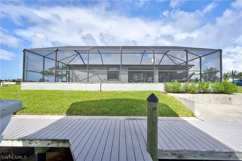 3221/3225 NW 46th Avenue Cape Coral FL 33993