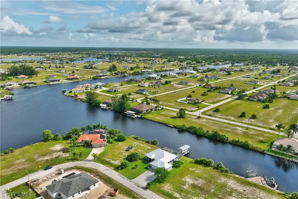 3221/3225 NW 46th Avenue Cape Coral FL 33993