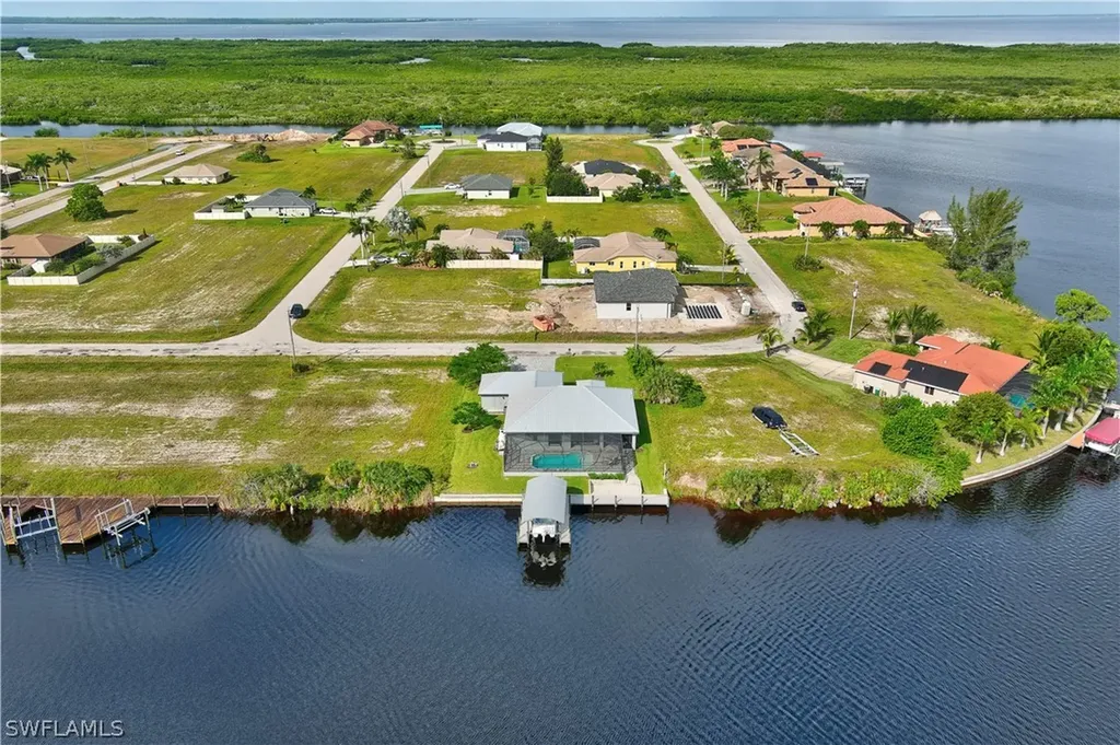 3221/3225 NW 46th Avenue Cape Coral FL 33993