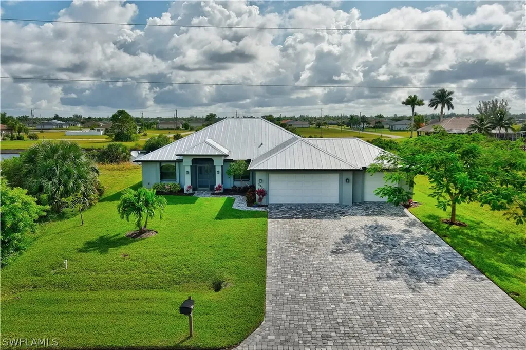 3221/3225 NW 46th Avenue Cape Coral FL 33993