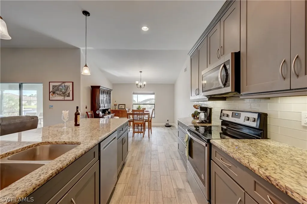 3221/3225 NW 46th Avenue Cape Coral FL 33993